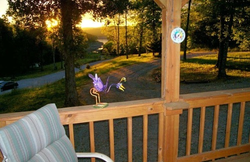 Gamaliel Casa | Asequible, privado, Norfork Lake View Home - ¡Camine hasta la orilla del agua! ¡Super bonito!
