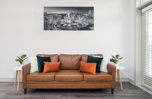 Whitestown Apartamento | Affordable Private Room