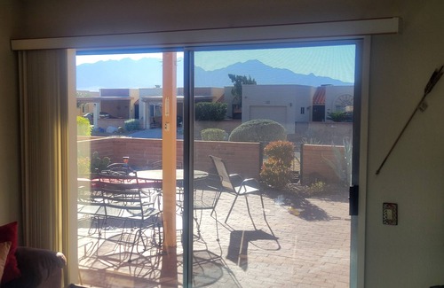 Desert Hills IV Condominio | Condominio privado asequible con espectacular vista a la montaña