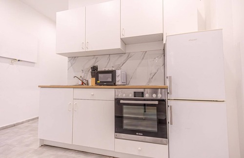 Funfhaus Apartamento | Affordable Room for 4P | 10 Min from Westbahnhof