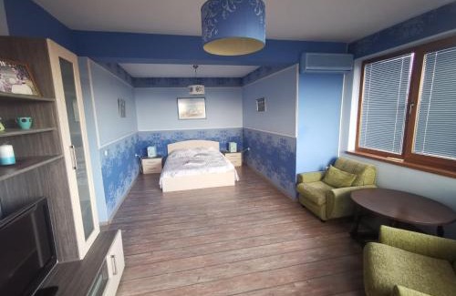 Varna Cama Y Desayuno | Affordable Rooms with BBQ 5 min drive from beach Villa Lusi