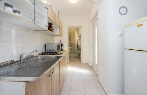 Vinodolska opcina Apartamento | Estudio asequible con barbacoa privada, aparcamiento privado no lejos del mar