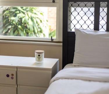 St. Lucia Casa | Affordable Studio Steps from UQ Shops and Transit