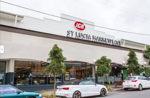 St. Lucia Casa | Affordable Studio Steps from UQ Shops and Transit