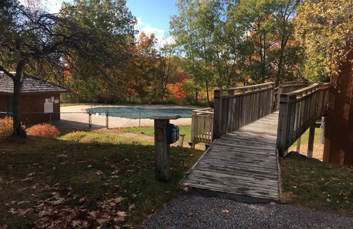Bellaire Condominio | Affordable Two Bedroom Family Getaway. Ski / Golf / Boating / Leisure