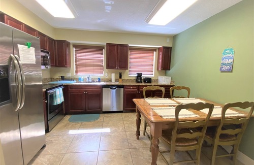 North Palm Beach Apartamento | Affordable Waterfront in North Palm Beach