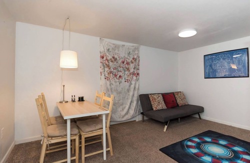 Des Moines Casa | Affortable 2 Bedrooms, Pet Friendly, Near Airport