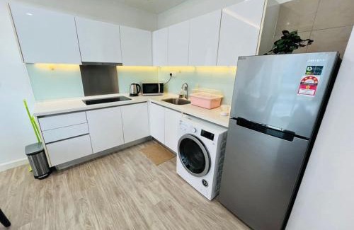 Medini Apartamento | AFINITI-Legoland-walk5min CottonSheep 2RB Max8pax Bathtub