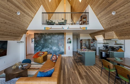 Chiloquin Cabina | Aframe Escape|Mtn&Lake Views|Spa|GameRoomlTheatre|Stargazing|Basecamp
