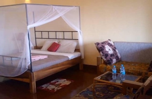 Mto wa Mbu Cabina | African Sunrise Lodge and Campsite