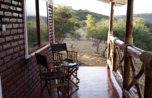 Lake Manyara National Park Cabina | African Sunrise Lodge and Campsite