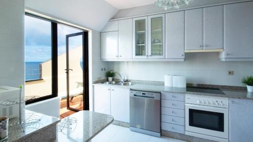Malpica de Bergantinos Apartamento | AG Piso Dúplex A Terraciña de Malpica 1ª línea mar