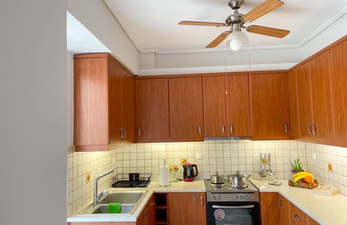 Ampelokipoi Apartamento | Ageliki's Athens Centre 2BDRM & Parking