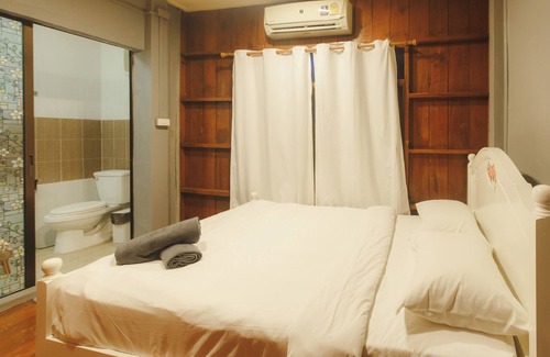 Wua Lai Cama Y Desayuno | Agga CNX Hostel