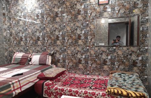 Lajpat Nagar Casa | Aggarwal hotels & guest houses lajpat nagar home stay in cream location of with attached kitchen and washroom in independent floor 92121,74,700