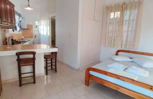Ioulida Apartamento | Aggelos & Melina studios - Enjoy sunset from Melina