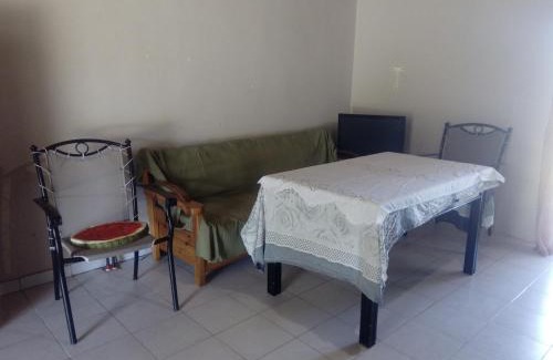 Neromilos Apartamento | Agia Marina Studios, B