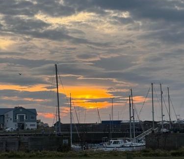 Nairn Otro | Agnes Place