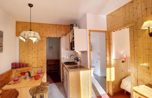 Les Bruyeres Apartamento | Agréable 2P cabine, 6 pers, 35m², sud-ouest, Wi-Fi, au pied des pistes - Les Menuires - FR-1-178-169