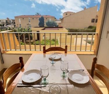 Valras-Plage Apartamento | Agréable appartement avec piscine