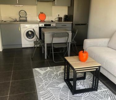 Ares Casa | Agréable maison à Arès plein centre mais au calme et à cinq minutes à pied de la plage