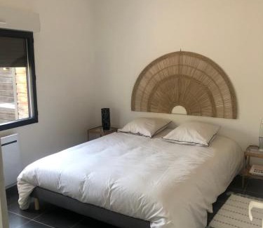 Ares Casa | Agréable maison à Arès plein centre mais au calme et à cinq minutes à pied de la plage