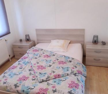 Herstal Apartamento | Agréable maison avec cour à 10min de Liège