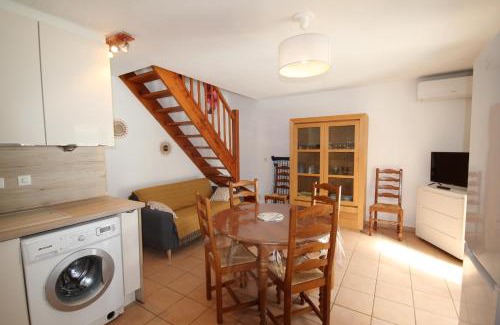 Portiragnes-Plage Villa | Agréable Maison de vacances climatisee, 2 chambres pour 5 couchages, Résidence securisee avec piscine commune LE CLOS DE SOCORRO, 800m de la plage Portiragnes plage LRCS95