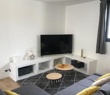 Lespignan Apartamento | Agréable maison de village avec garage & terrasse