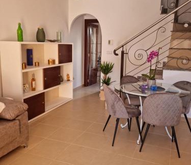 Quesada Casa | AGRADABLE ADOSADO CON PISCINA