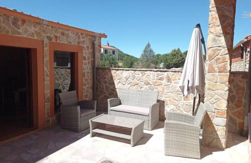 Espejon Casa | Agradable casa antigua reformada con patio