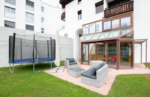 Davos Apartamento | Agrimonia - 5,5-Zi Duplex Wohnung bis 11 Personen mit eigenem Garten