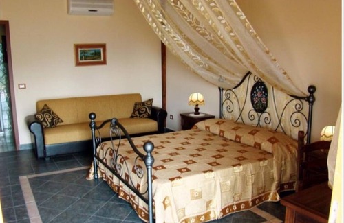 Motta Camastra Otro | Agriturismo Ghiritina