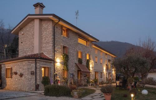 San Pietro di Barbozza Casa | Agriturismo Casaborgomarche