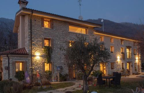 San Pietro di Barbozza Casa | Agriturismo Casaborgomarche