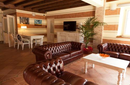 Torre di Ruggiero Casa | Agriturismo Creta Rossa