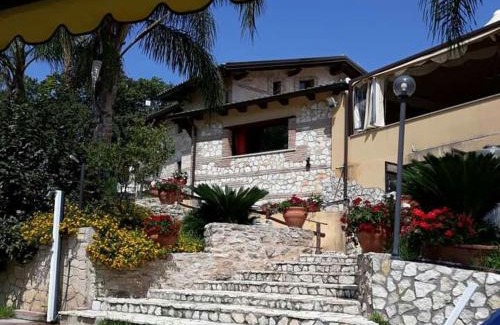 Gerace Casa | Agriturismo La Valle Incantata Gerace -