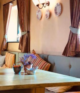 Bersano Cama Y Desayuno | Agriturismo Le Colombaie