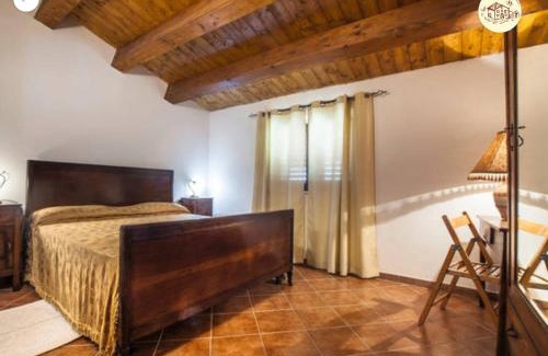 Santa Sofia dʼEpiro Casa | Agriturismo Miracco Atanasio Franco "Il Maniero"