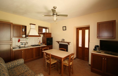 Fano Otro | Agriturismo Monte Giove - Apartamento "Bacco"