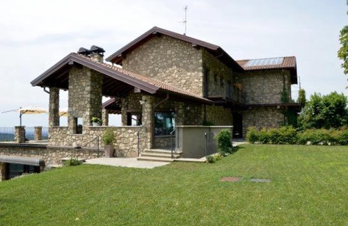 Colle Brianza Casa | AGRITURISMO SAN GENESIO