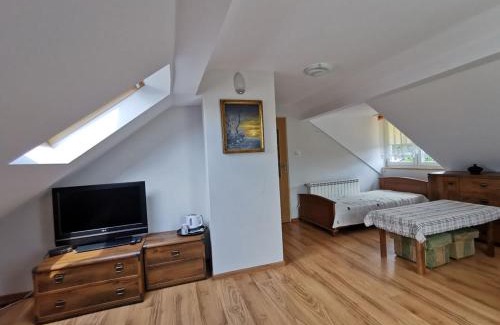 Ogrodzieniec Casa | Agrostrzecha