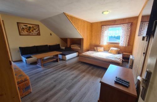 Zazriva Cabina | Agroturistika Borončo