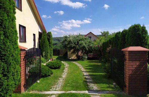 Adamow Casa | Agroturystyka Jacnia