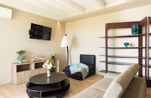Noto Otro | Agua Green Resort