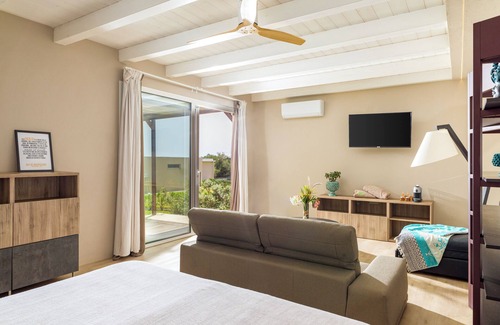 Noto Otro | Agua Green Resort