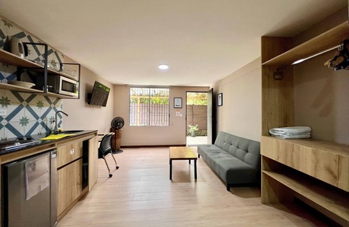 La Aguacatala Apartamento | Aguacatala by Roots Rentals