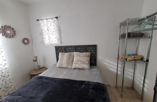 Borinquen Apartamento | Aguadilla Surfers Lair apt with AC Wifi 8 minute walk to Crashboat beach