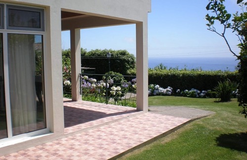 Ponta Delgada Casa | AHR - Casa Criptomeria, casa de vacaciones de ensueño, piscina, AL 177