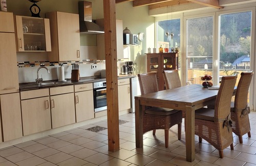 Lohrsdorf Apartamento | Ahr Valley 4* Apartment Alexandra Weiler "Panorama" - "Panorama" apartment for up to 5 people